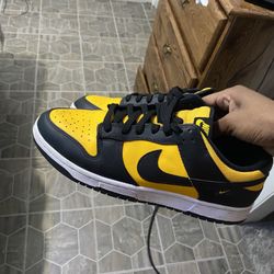 Nike dunk Reverse Goldenrod