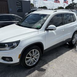 2014 Volkswagen Tiguan SE 
