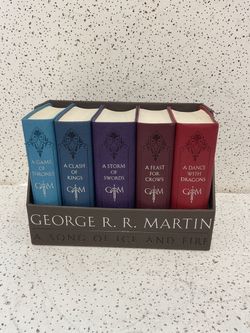 George R.R. Martin A Song of Ice and Fire 5-Book Set