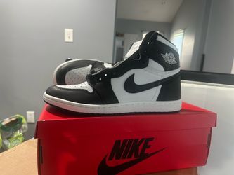Sz 10.5 high Jordan 1 panda