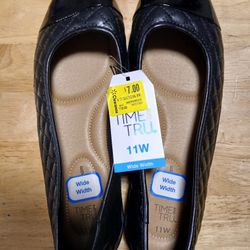 Women's Shoes Size 11 Wide