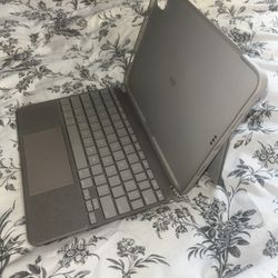Logitech Keyboard iPad 11in Pro