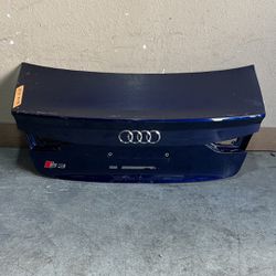 15-20 Audi A3 S3 Trunk Lid Taillid Tailgate Liftgate Tail Lid Lift Hatch Tapa Trasera Parts Part 2015 2016 2017 2018 2019 2020
