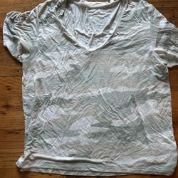 Gray camo v-neck tee size xs 