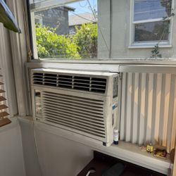 LG LW6014ERY4 6,000 BTU Window Air Conditioner + Remote (AC)