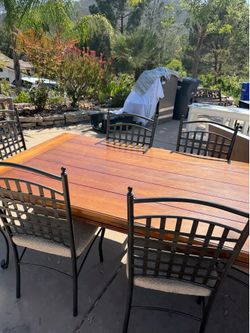 Table and chairs (6 chairs)