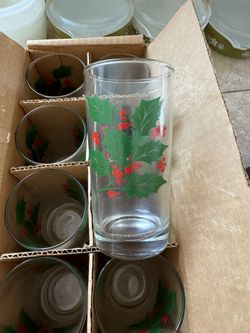 Holly Design Sparkling Glassware