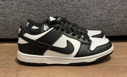 Nike Low Panda Dunks