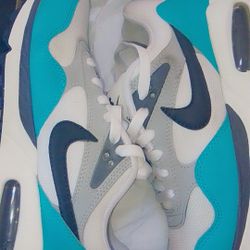 Women's NIKE Correlate 7.5
