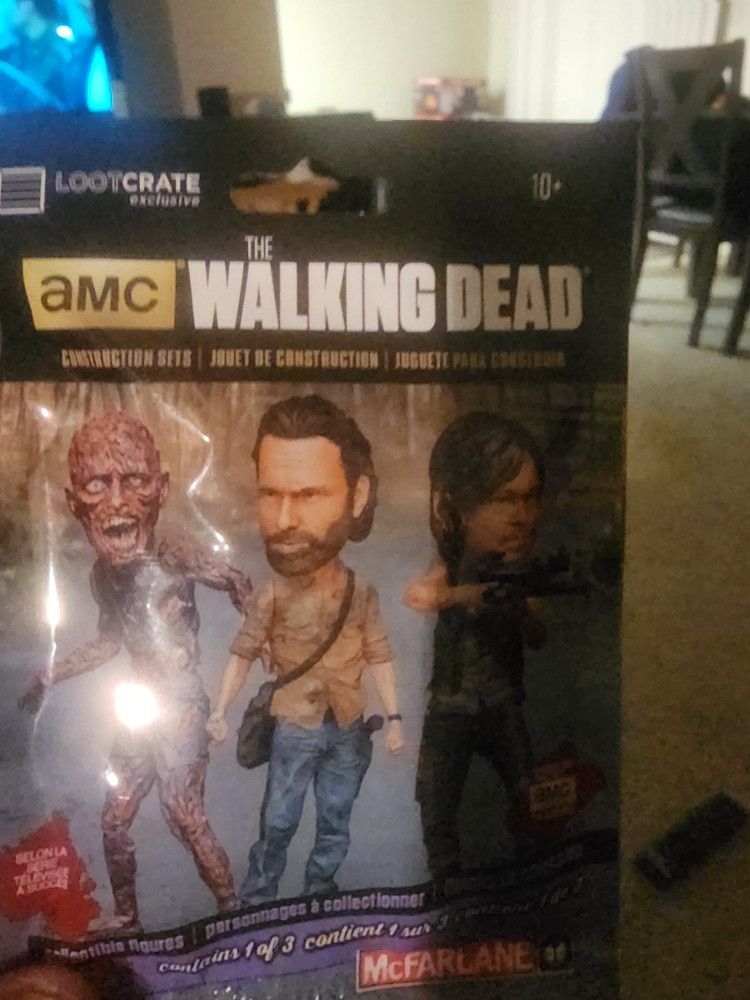 Lootcrate Exclusive The Walking Dead Construction Sets Never Opened 