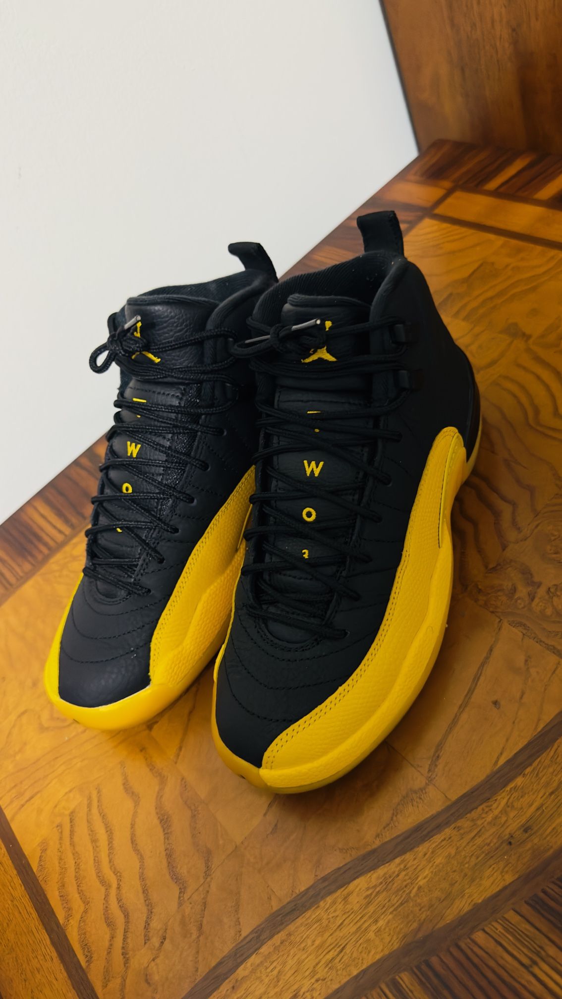 Jordan 12 Retro University Gold