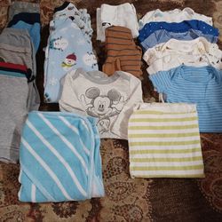 Very Nice Cute Baby Boys. Size Newborn - 6months. 17 Pieces Clothes Bundle & Blanket ,hooded Towel