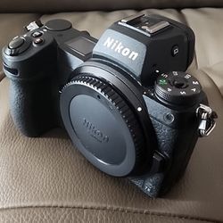 Nikon Z7ii with MB-N11 