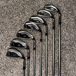 Wilson Staff D7 (RE-AKT) Women’s Iron Set