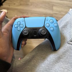 Ps5 controller Selling for cheap, in really good condition