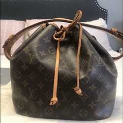 Louis Vuitton Bucket Noe GM Bag