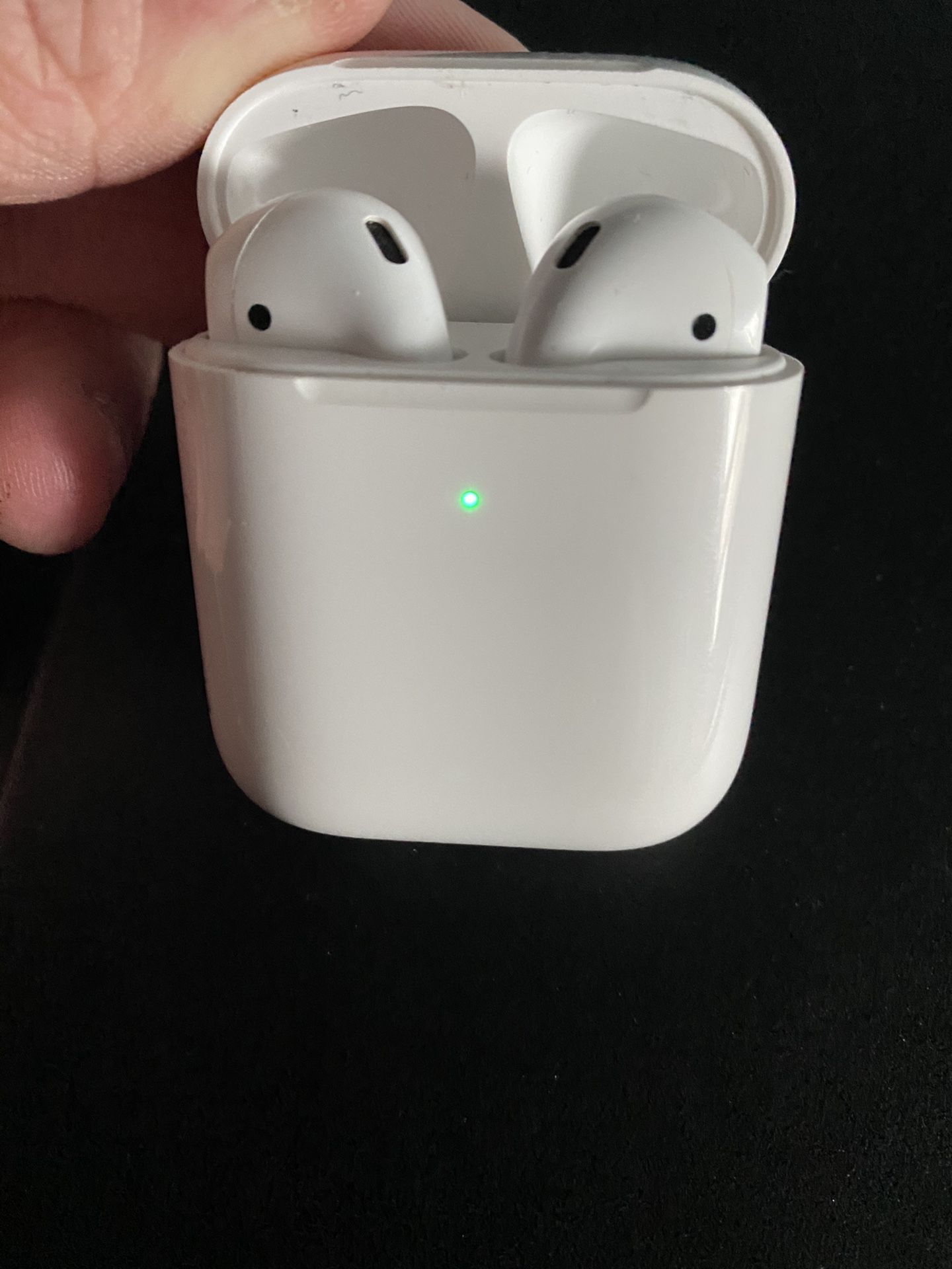 Apple AirPods Second Generation Headphones