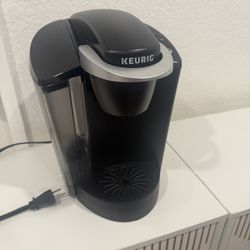 Keurig K-Classic Single Serve K-Cup Pod Coffee Maker 