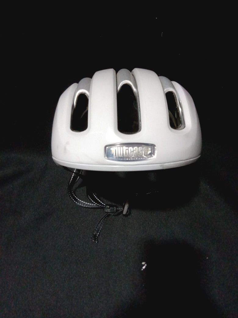 Nutcase Helmet 