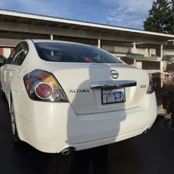 Nissan Altima 