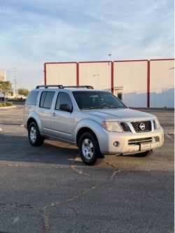 Nissan Pathfinder 2009 Clean Title Low mileage