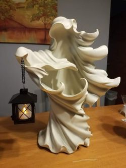 Ghost Cracker Barrel Lantern 