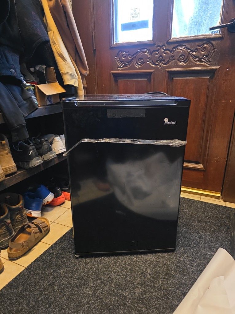 Haier Mini Fridge
