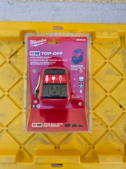 Milwaukee
M18 18-Volt Lithium-Ion 175-Watt Powered Compact Inverter for M18 Batteries (Tool-Only)