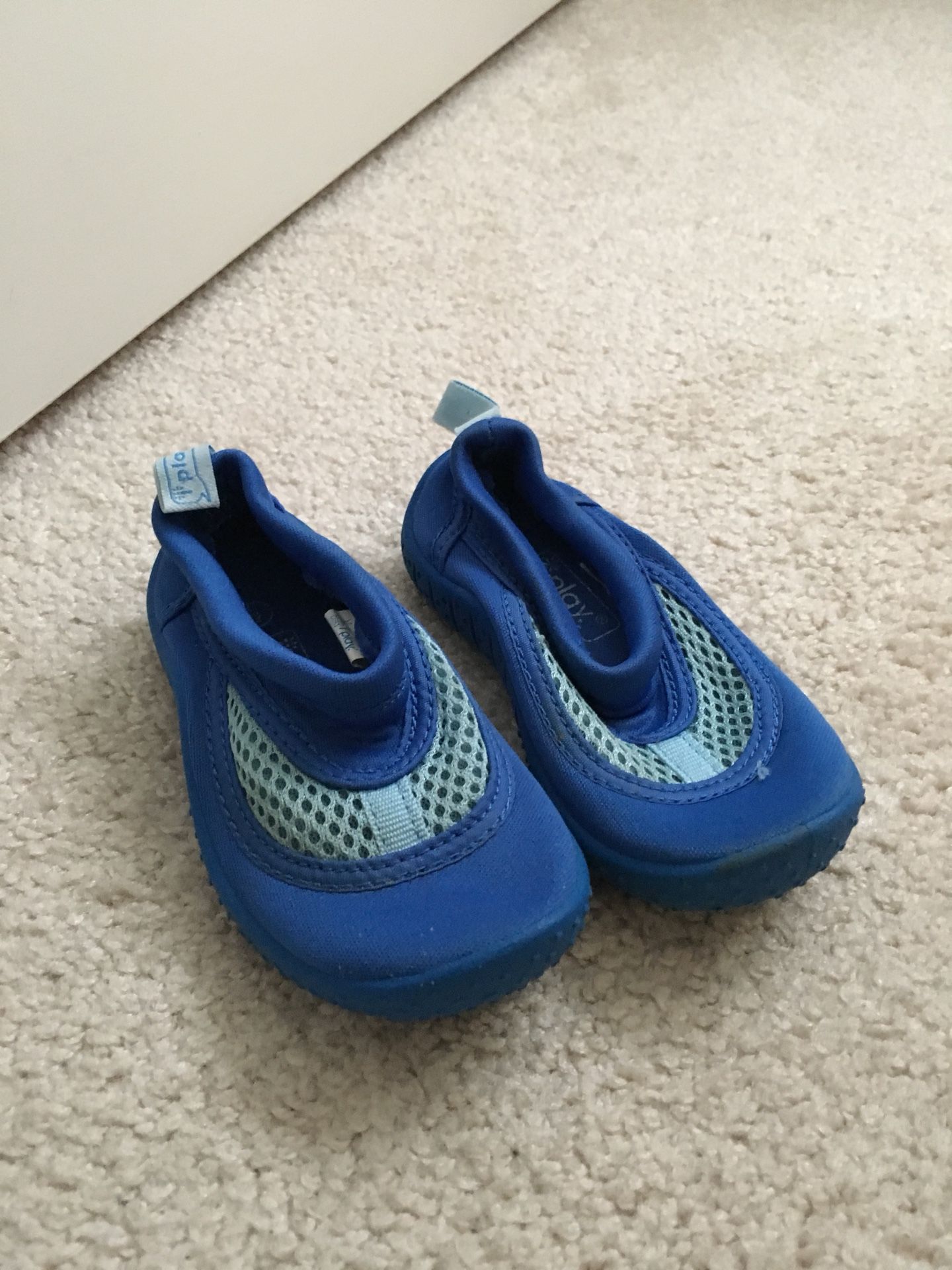 iPlay toddler water shoes - size 6