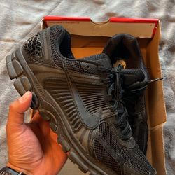 Nike Vomero Size 11