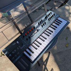 Arturia MiniFreak 37-key Hybrid Synthesizer Keyboard & Decksaver Cover