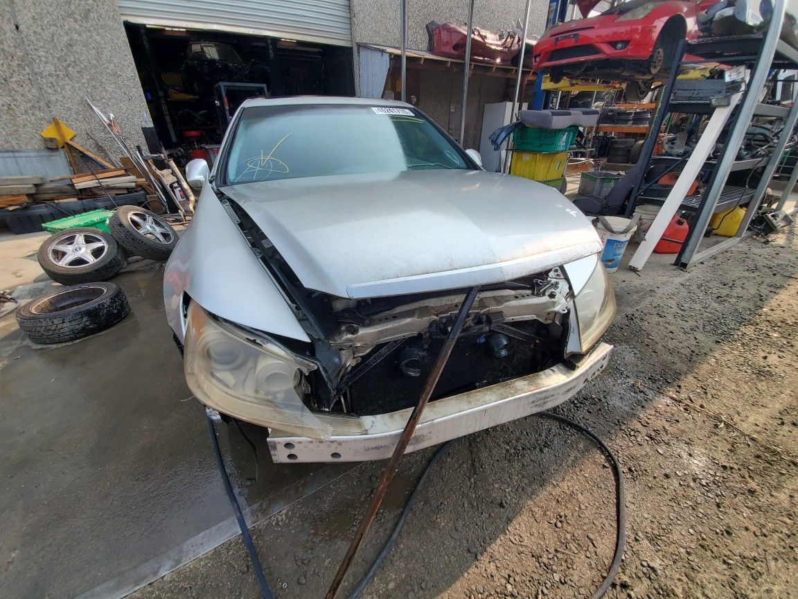 Parting out this 2005 acura rl awd