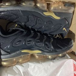 Nike Air Vapormax Size 10.  New In Box 