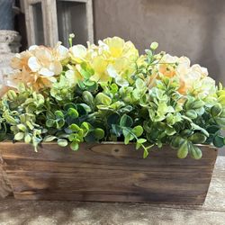 Ht-9in Width-17in HANDMADE Artificial Hydrangeas In A Rectangular Wood Box