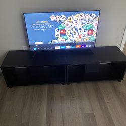 40 Inch Insignia TV(plus Tv Stand If You Want It)
