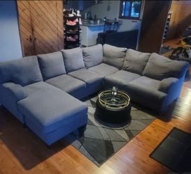 3 piece gray section. Smoke free. NO damage or stains