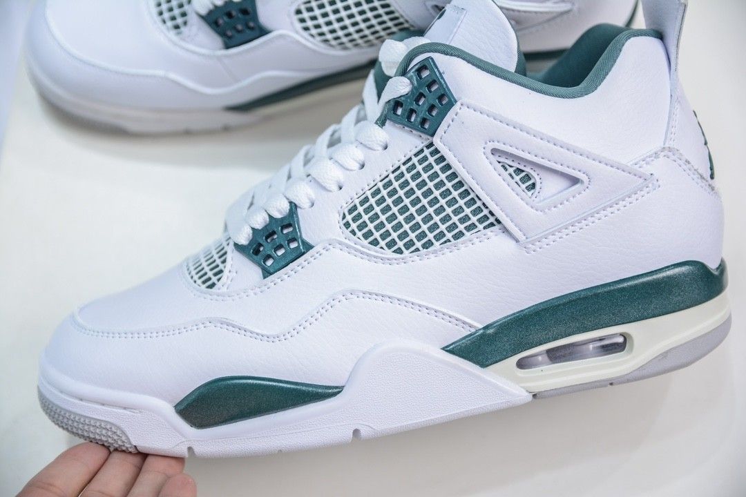 Air Jordan 4