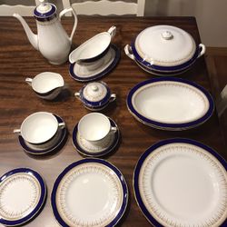 Royal Regency Worcester bone China