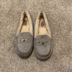 Ugg Slippers 