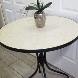 Round Stone Metal White Cream Console Table Indoor/Outdoor Diameter 28"x30.5"Tall ~ Durable Heavy No Pet No Smoke Home