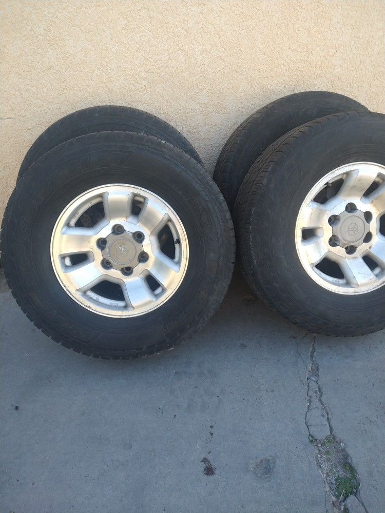En Venta 4 Llantas Con Rines . Usadas.(265/70/16./6 /Ollos Para Toyota Tacoma