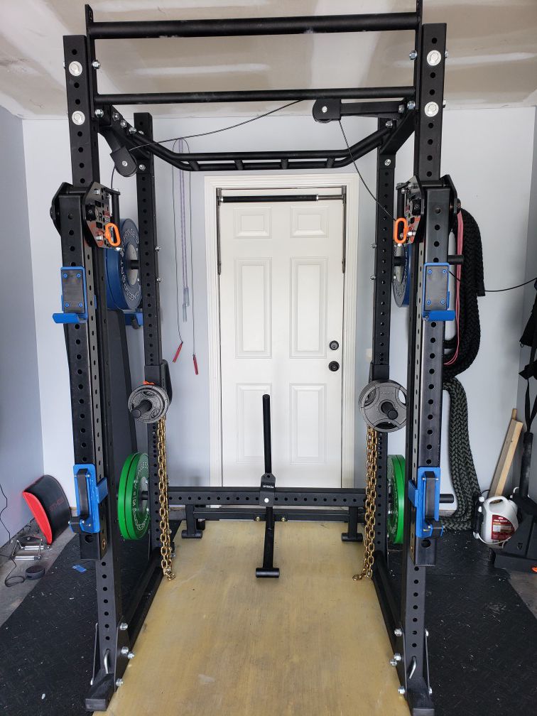 Rogue RML-390 F power rack with many attatchments