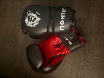 Boxing gloves