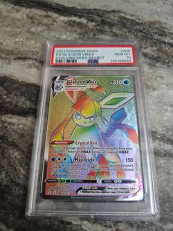 2021 Pokémon SWSH Evolving Skies Glaceon VMAX Rainbow Rare Card 208/203 PSA 10