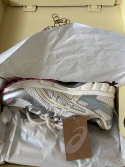 Vandy the pink Asics “Vanilla”