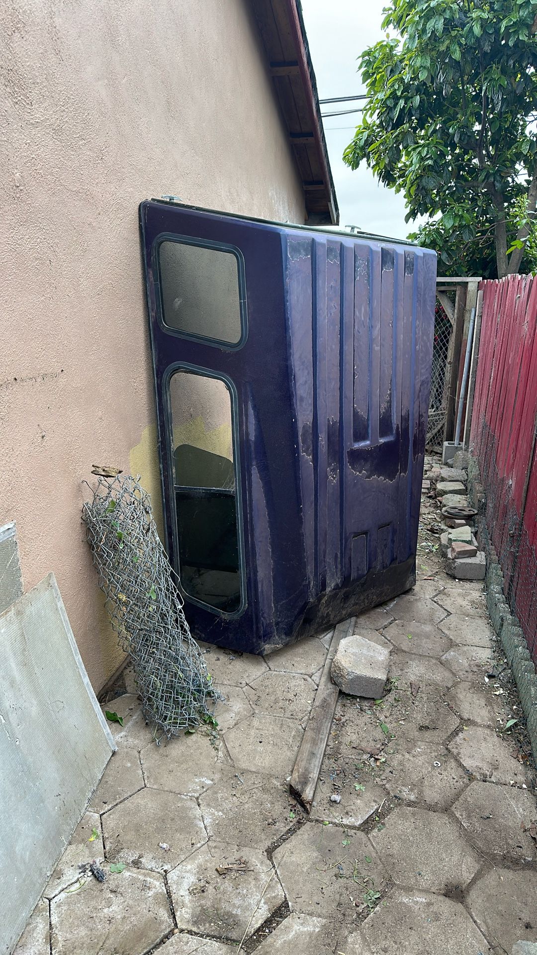 95 Nissan Camper Shell