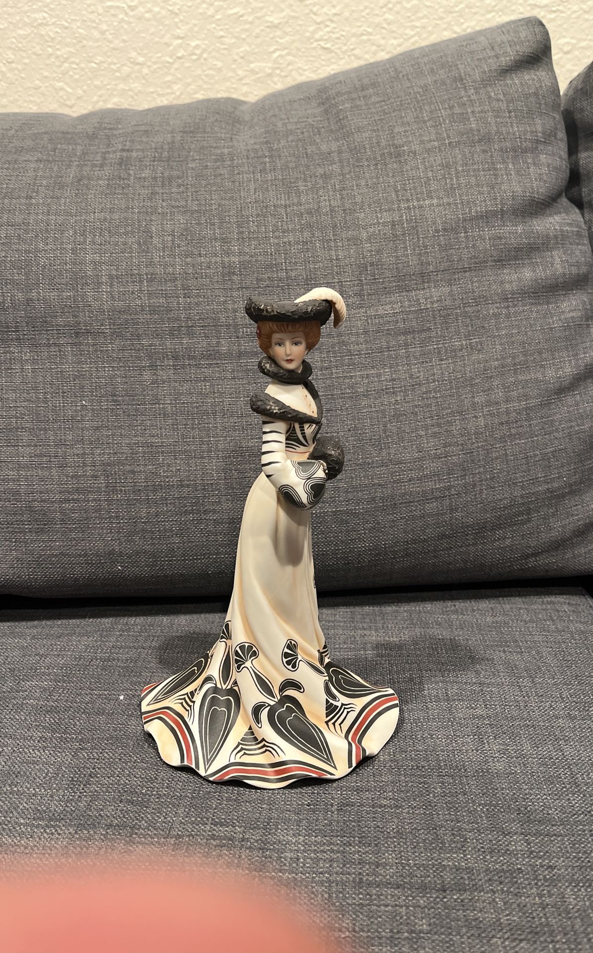 Lenox Tea at the Ritz Fine Porcelain Lady Sculpture Figurine 8.5" Japan Vintage