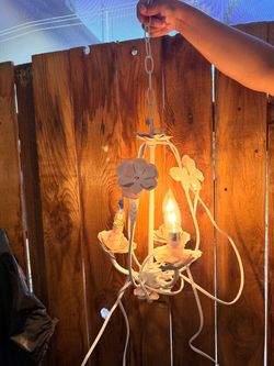 Vintage flower hanging lamp