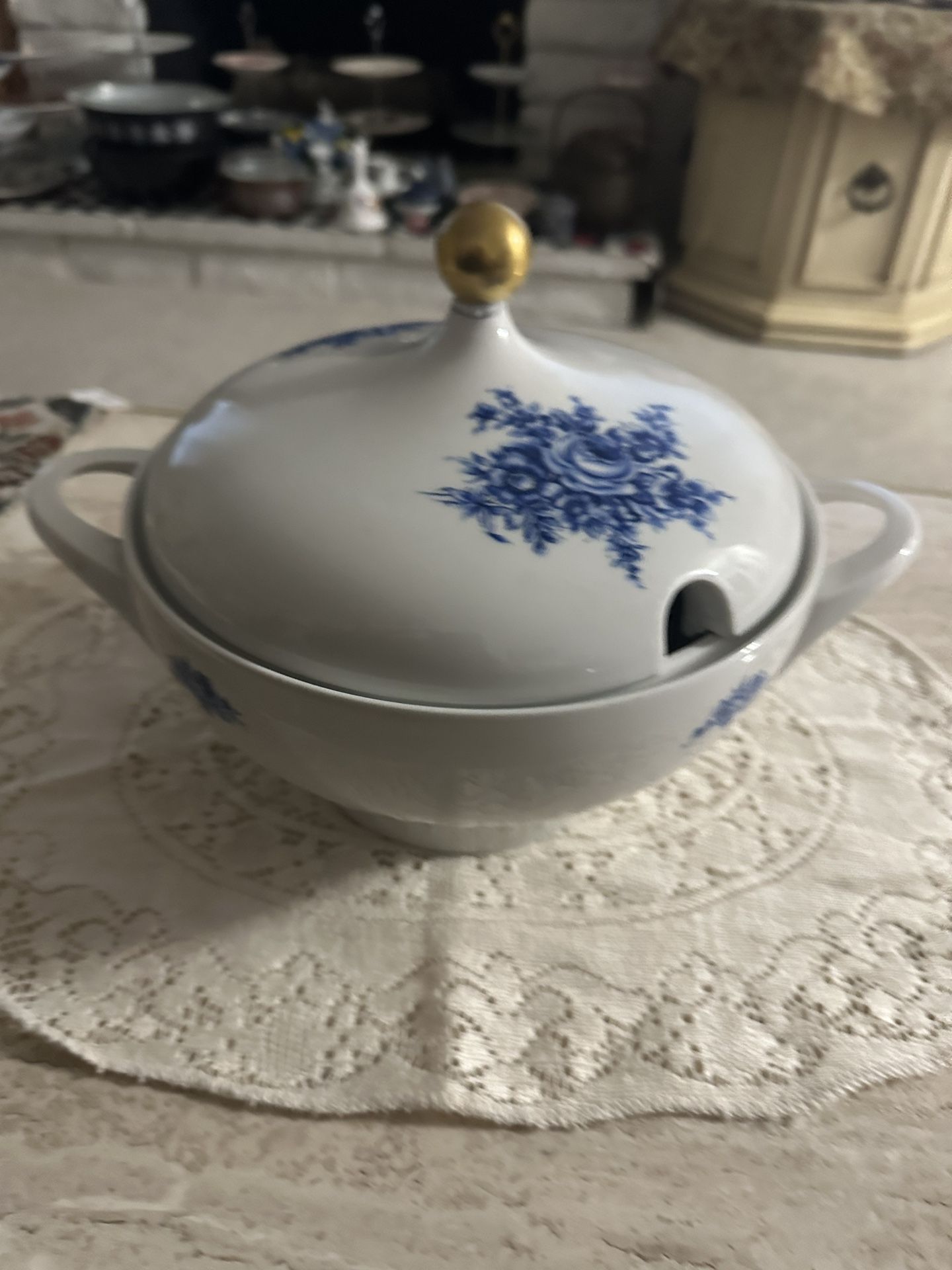 Large Bavarian Casserole Dish With Lid