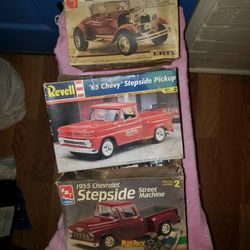 REVELL.  AMT/ERTL 